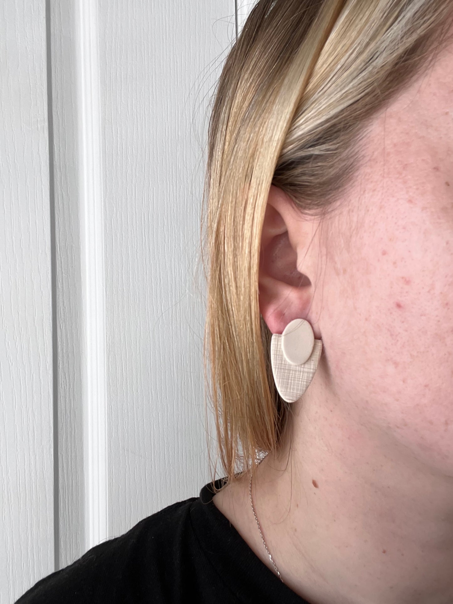 Olivia Dagger Studs | Linen