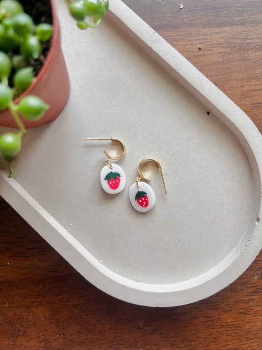 Maggie Dangles | Strawberries